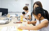 中小企業で広がる　子連れ出勤